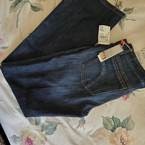 Joe's Jeans - Picture 4 of 10